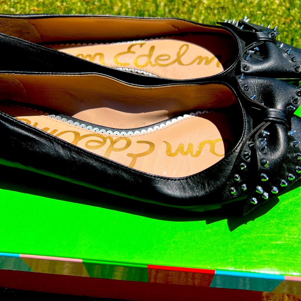 EUC Sam Edelman Pointy Flats With Stylish Studs.